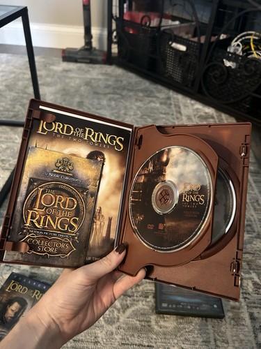 LOTR DVD set - Picture 6 of 8