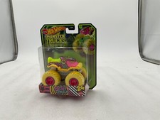 Hot Wheels Monster Trucks 2024 1:64  BASH ZILLA  Glow in the Dark, NEW 