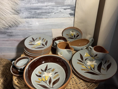 Vintage Stangl Pottery Golden Harvest HUGE 33Pcs Lot Free Shipping