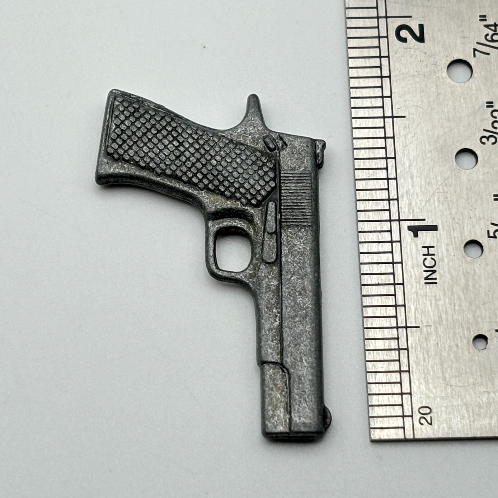 Revolver Token Clue 1963 Nostalgia Edition Revolver Weapon Token 2012 Replacement ...