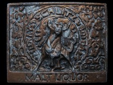 JK21136 COOL VINTAGE 1970s BULL LOGO SCHLITZ MALT LIQUOR BEER BELT BUCKLE