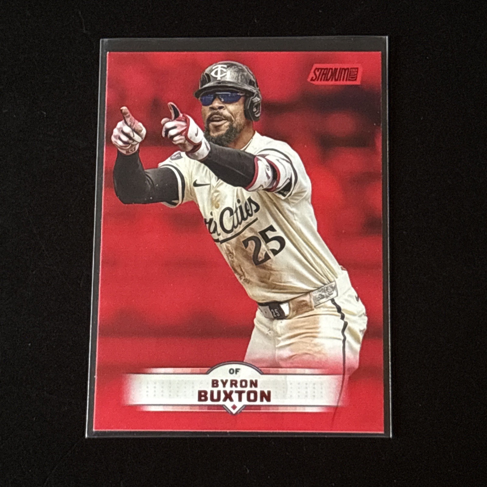 2025 Topps Stadium Club Red Parallel Byron Buxton, Minnesota Twins #153
