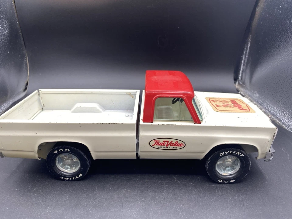 Camioneta Chevy NYLINT de acero prensado de los años 70 herrajes de valor real Foto 4 de 4