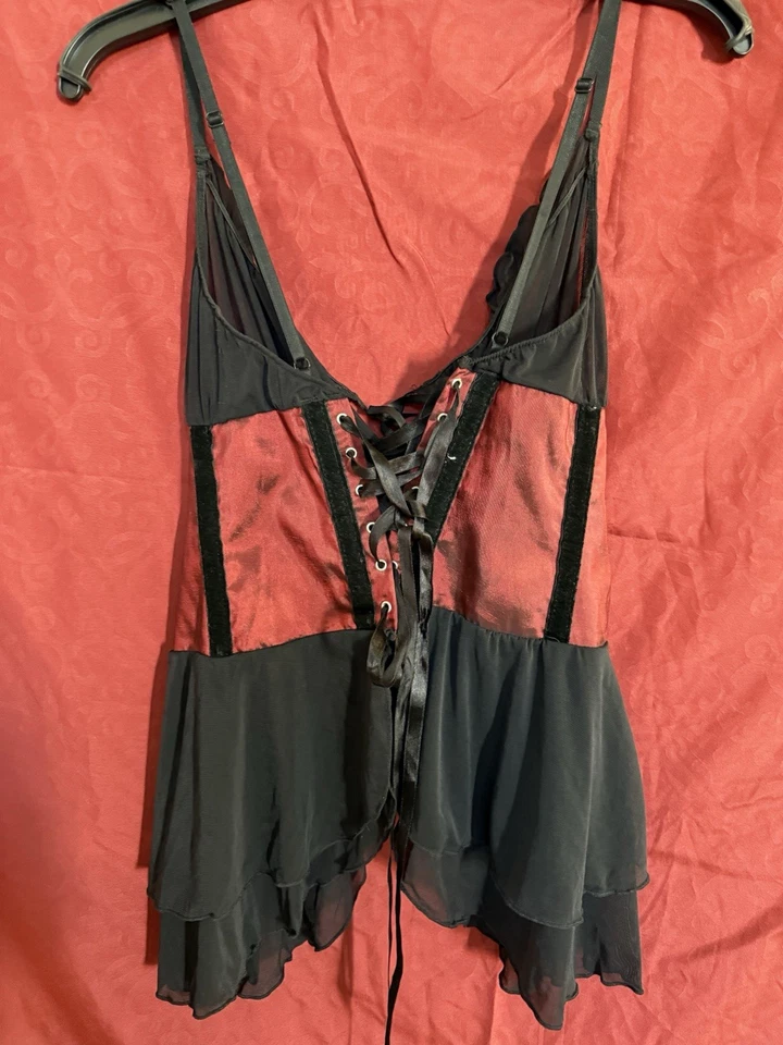Top Corsé Coquette Gótico Satinado Con Cordones M Rojo Negro Terciopelo Burlesco Gótico Foto 4 de 4