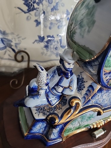 Hermle Porcelain Delft Hand Painted Table Top Clock Quartz Porcelain Feet - Picture 24 of 24