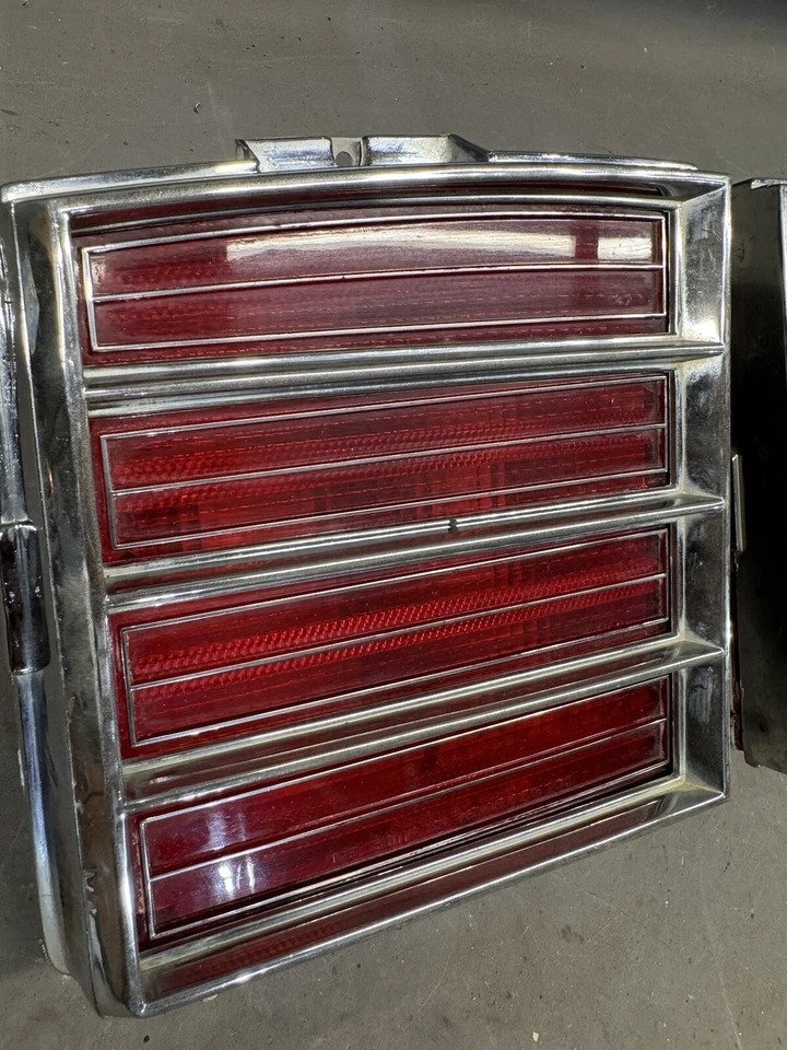 Pontiac Grand Prix 1979 1980 luz trasera carcasas luz trasera lámpara lente OE Foto 3 de 4