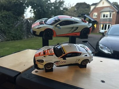 MINICHAMPS Double Two Car Desk Stand or Wall Mountable Display for Diecast 1:18 Model Cars