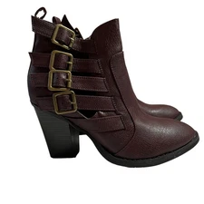 Wild Diva Dominic Buckle Heel Booties Size 8 Western Trendy Colorful Bohemian