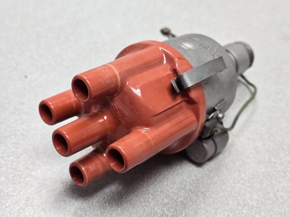 NICE USED ORIGINAL BOSCH VW PORSCHE 914 1.7 IGNITION DISTRIBUTOR FOR CARBS Z42 - Image 4 of 4