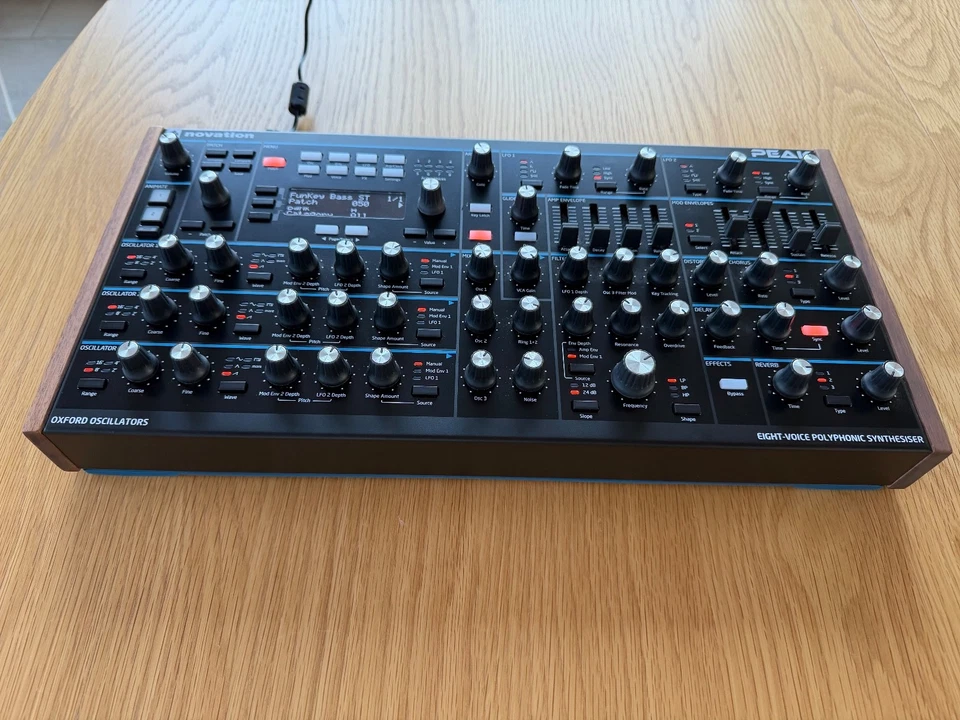 Novation Peak Desktop Synthesizer - Bild 2 von 4
