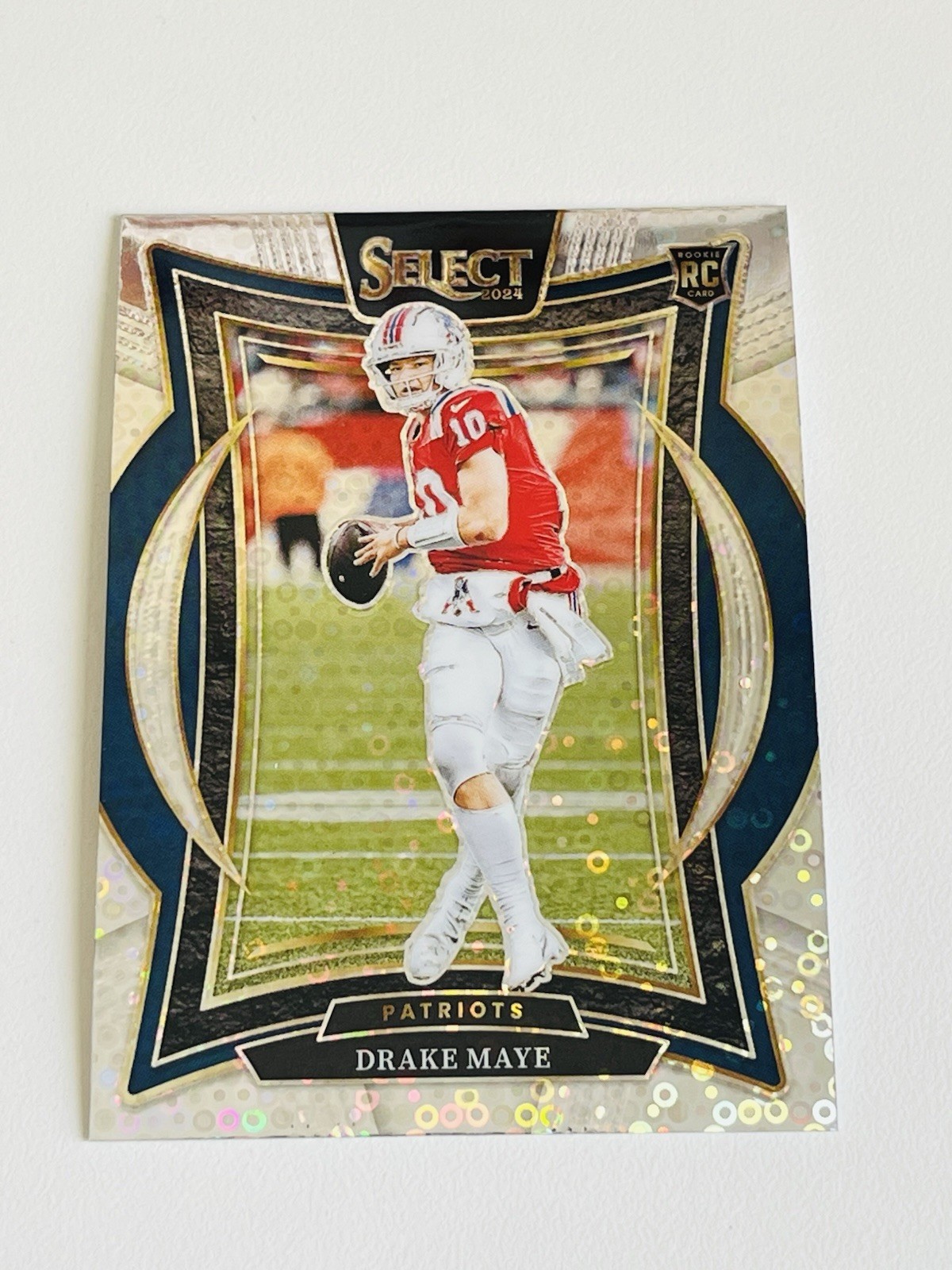2024 Panini Select Concourse Level Drake Maye Silver Disco No Huddle Prizm (RC)