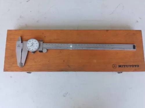 Mitutoyo..0-12" Dial caliper