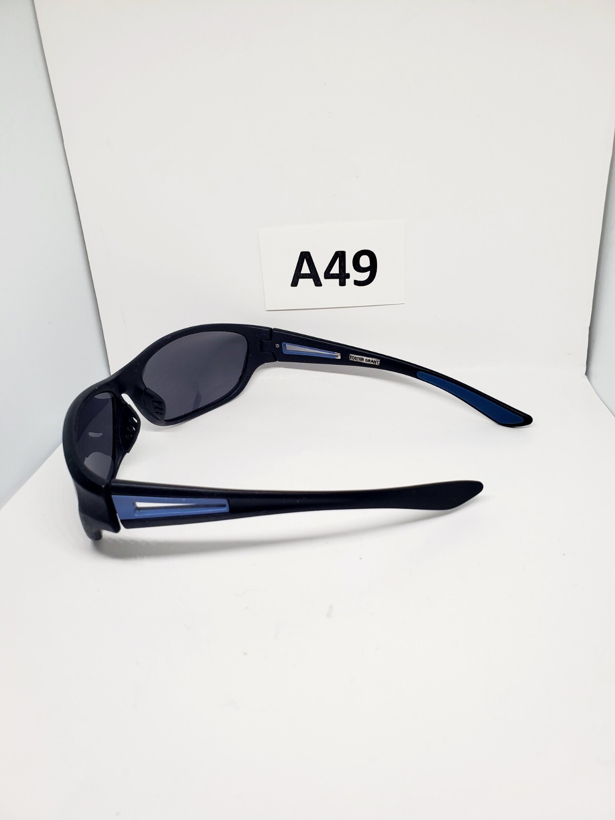 Foster Grant Sunglasses black - image 3