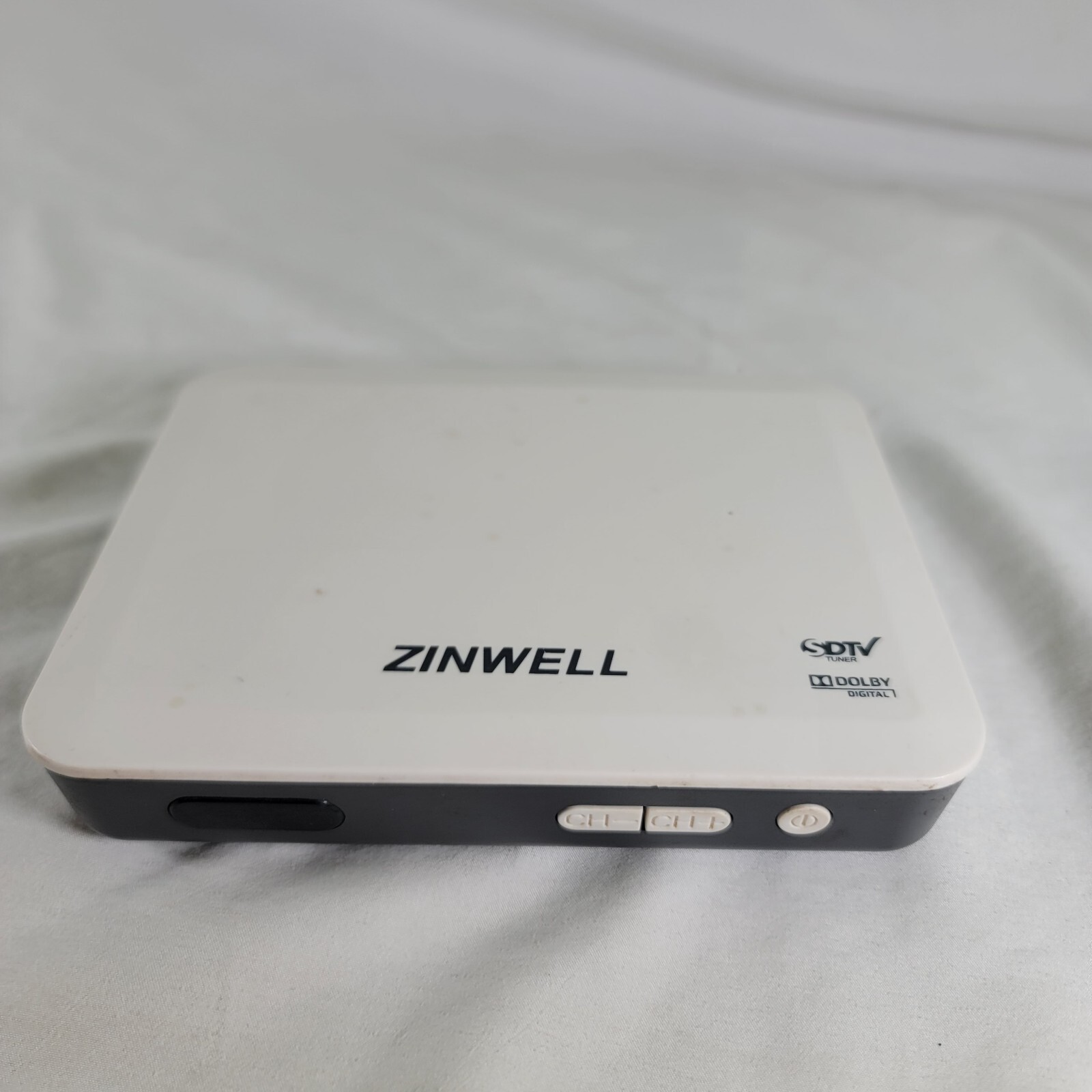 Zinwell Corp. Digital To Analog Converter Box ZAT970A No Powercord No