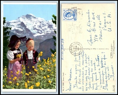 SWITZERLAND Postcard - Berner Tracht, 2 Children & Mountain R10