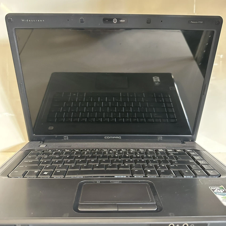 "Laptop HP Compaq Presario F700 de 15,4"" restos/salvamento" Foto 2 de 4