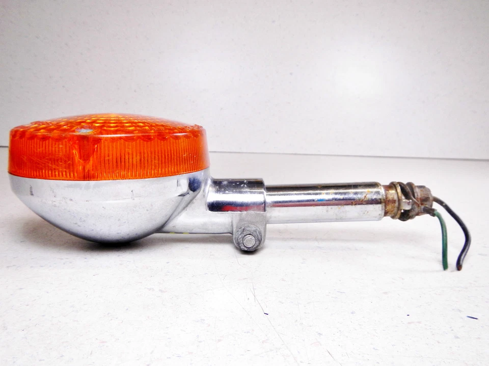 82 HONDA CB750SC CB 750SC NIGHTHAWK 750 PISCA-PISCA TRASEIRO ESQUERDO SINAL DE VOLTA - Imagem 3 de 4