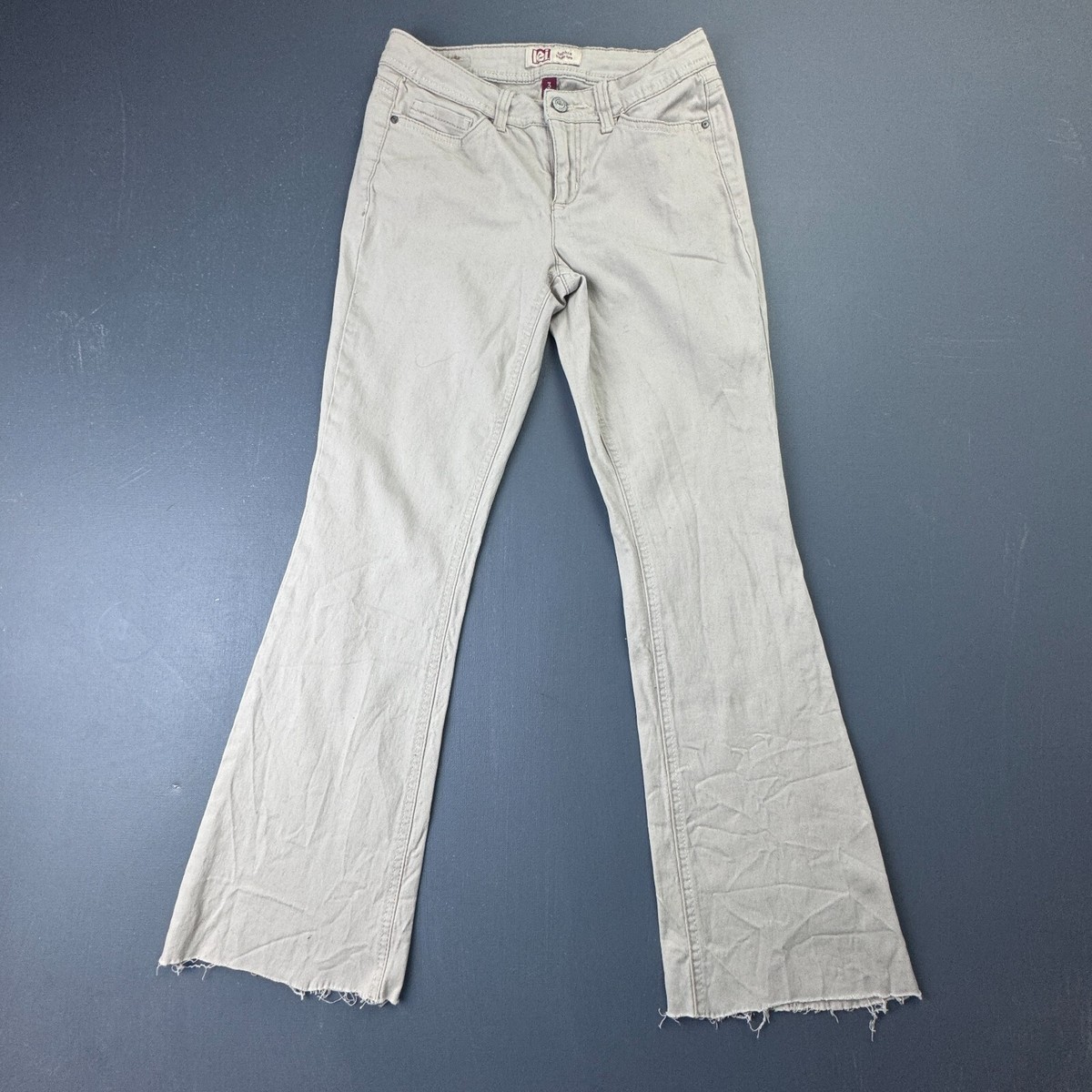 LEI Sophia Jeans Women’s Juniors Beige Hipster Flare Mid Rise Y2K Frayed  Hem