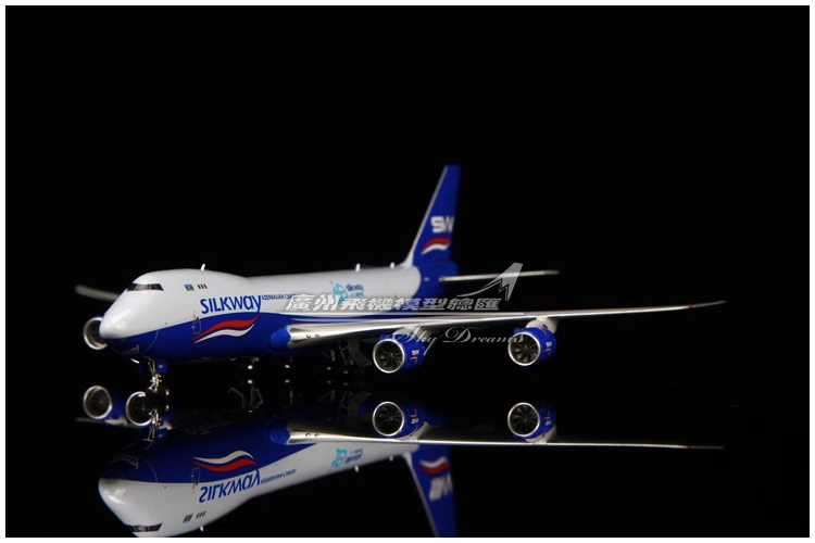 1:400 Phoenix SILKWAY BOEING 747-8F Airfreighter Diecast Aircraft
