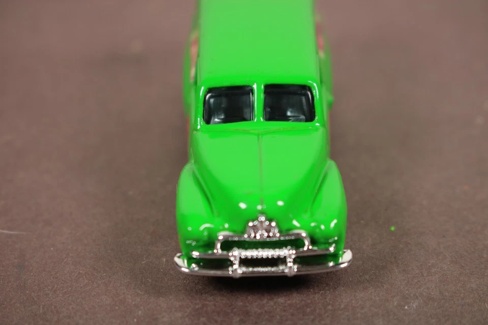 Furgoneta clásica Matchbox Coca-Cola FJ Holden Panel Suelta 1:58 LQQK Foto 2 de 4