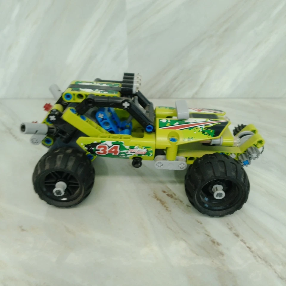 LEGO Technic 42027 Desert Racer, foto 4 di 5