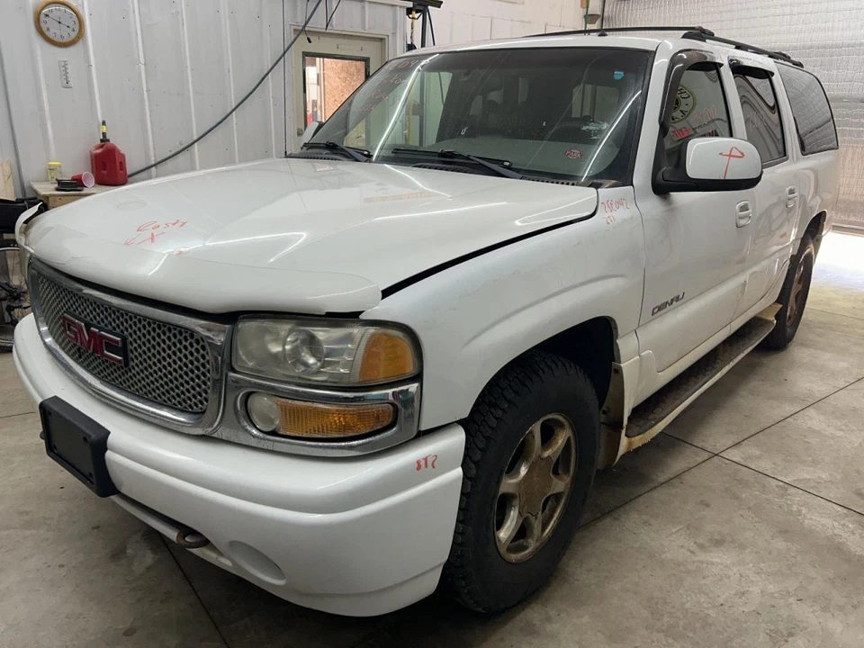 GMC Yukon XL 1500 2002 reposacabezas delantero, cuero Foto 4 de 4