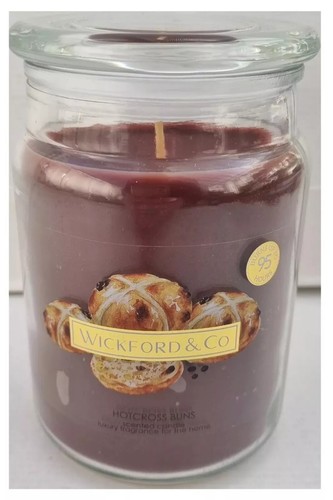 Wickford & Co. HotCross Buns Scented Candle-In Large Glass Jar (18oz)~BN