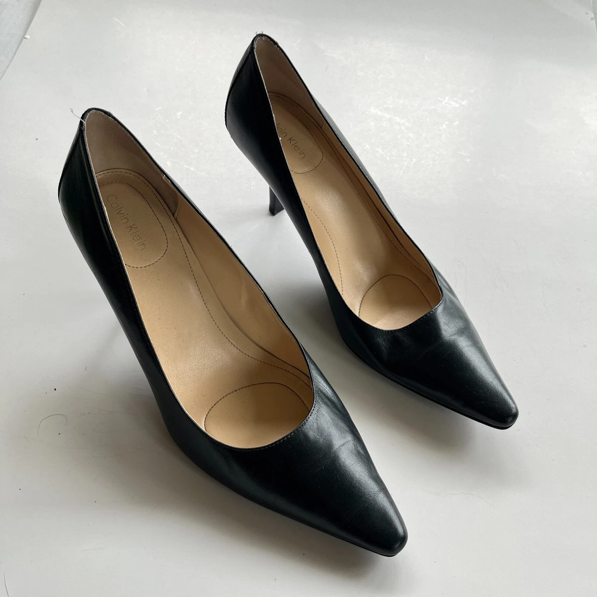Calvin klein shop dolly pumps