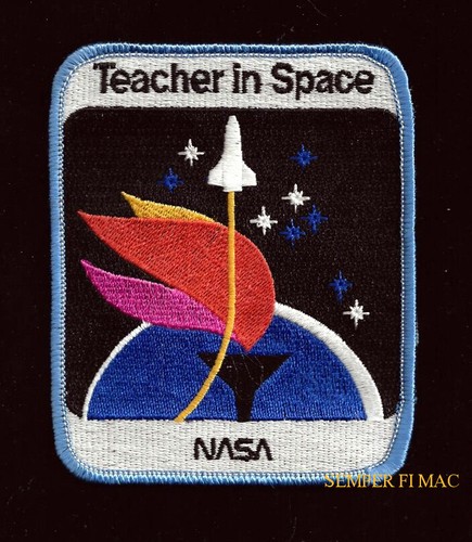 TEACHER IN SPACE PATCH Space Shuttle Challenger MEMORIAL PIN UP STS-51L NASA WOW - 第 1/1 張圖片