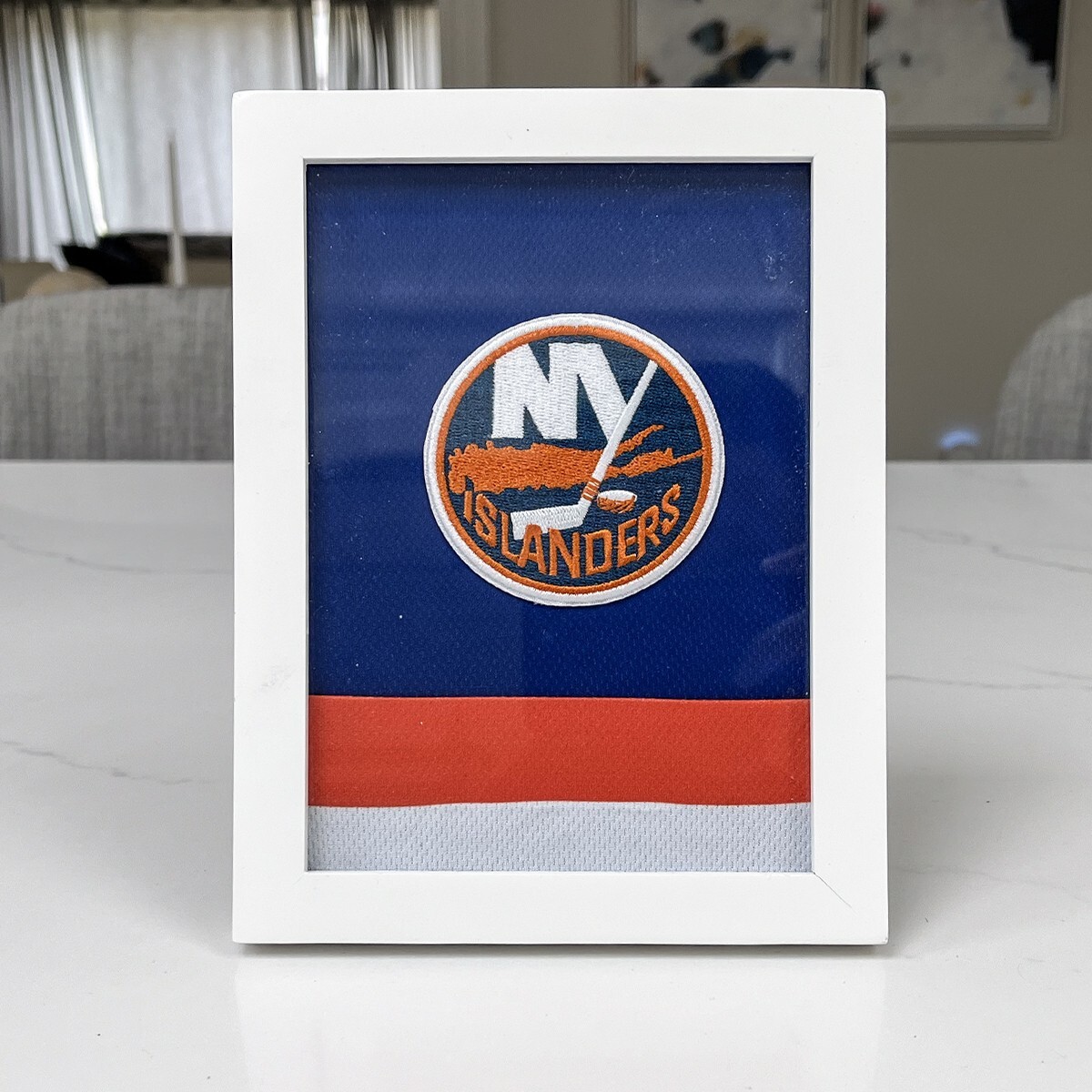 NY Islanders Embroidered Logo on Jersey Fabrics 6x8in White Frame