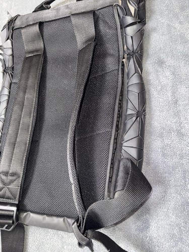 Adidas Rucksack Backpack Dh0100 Roll Top Geometric Pattern Black Men'S - Picture 11 of 17