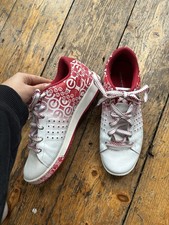 Red By Marc Ecko Skate Shoes With Shoe Charm And Red Detailing Size 7