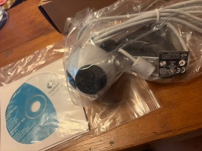 LOGITECH QUICKCAM EXPRESS Webcam w stand and software 