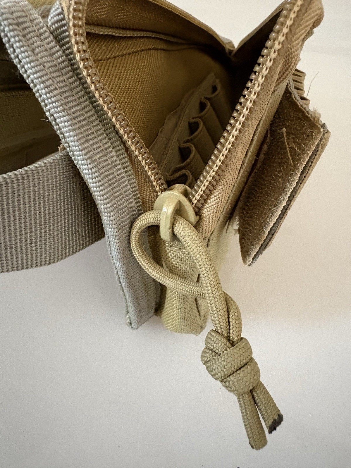 Acid Tactical Shotgun Buttstock Rifle Shell Holder & Cheek Rest Pouch PreOwned