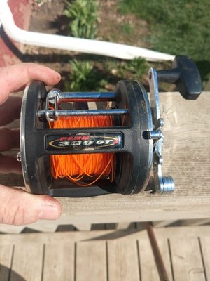 best casting star drag reel Penn 330 GT2 Level Wind Conventional Bait Casting Round Reel, Star Drag.  Works