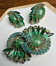 Vintage Juliana D&E Green & Blue Swirl Rhinestone Brooch Pin & Clip Earrings Set