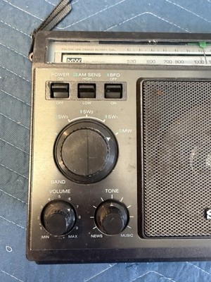 SONY 5BAND FM/AM/SW1-3 Receiver, Model No ICF-6500W, Tested/Works