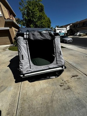 Thule Tepui Explorer Kukenam (Silver/Blue) New Condition