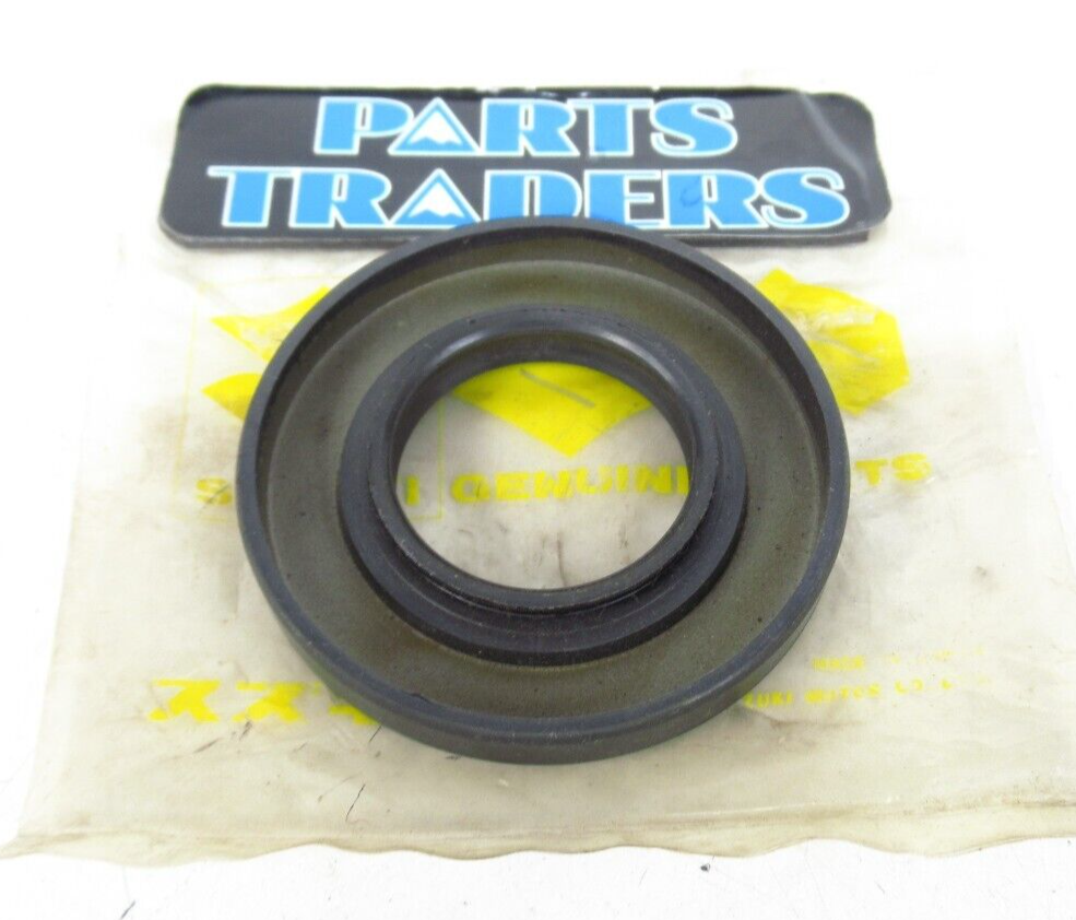 shige出品 NOS Genuine Suzuki Crankshaft Oil Seal GT185 GT550 GT 185 550