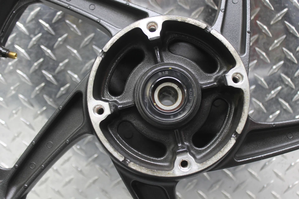 2017 HONDA CBR300R ARO TRASEIRO 42650-K33-D01ZA - Imagem 2 de 4