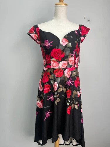 Premier Amour Black Floral Rose Print Dress Women's Size 10 Rear Zip