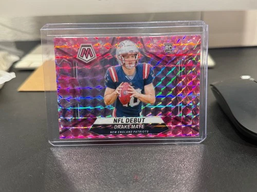 2024 Panini Mosaic - NFL Debut Drake Maye #273 Camo Pink Mosaic Prizm (RC)