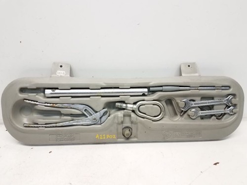 1995 BMW 318I Coupe Service Tools W/ Holder 