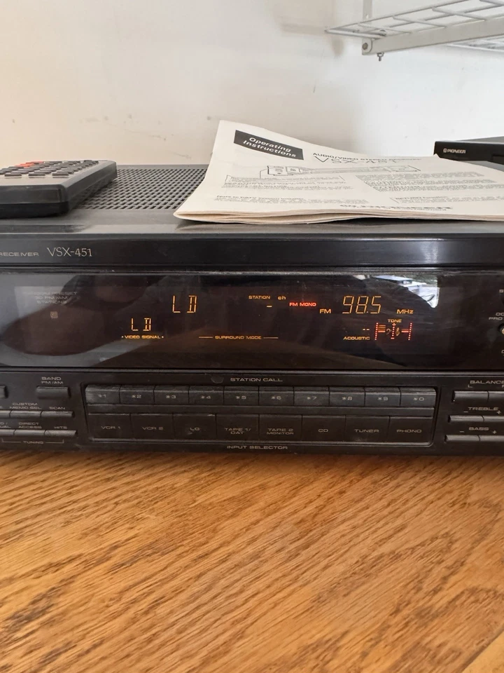 Vintage Pioneer VSX-451 Dolby ProLogic Audio/Video Stereo Receiver (WORKS) - Image 3 of 4