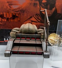 Figura de acción Hot Toys MMS641 BATMAN 1/6 ¡Base de diorama LED exclusiva de lujo!