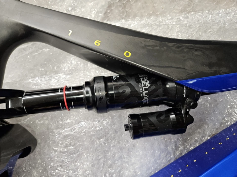 Bulls Wild Creed Carbon Rahmenset mit Rock Shox Dämpfer Super Deluxe Select + - Bild 2 von 4