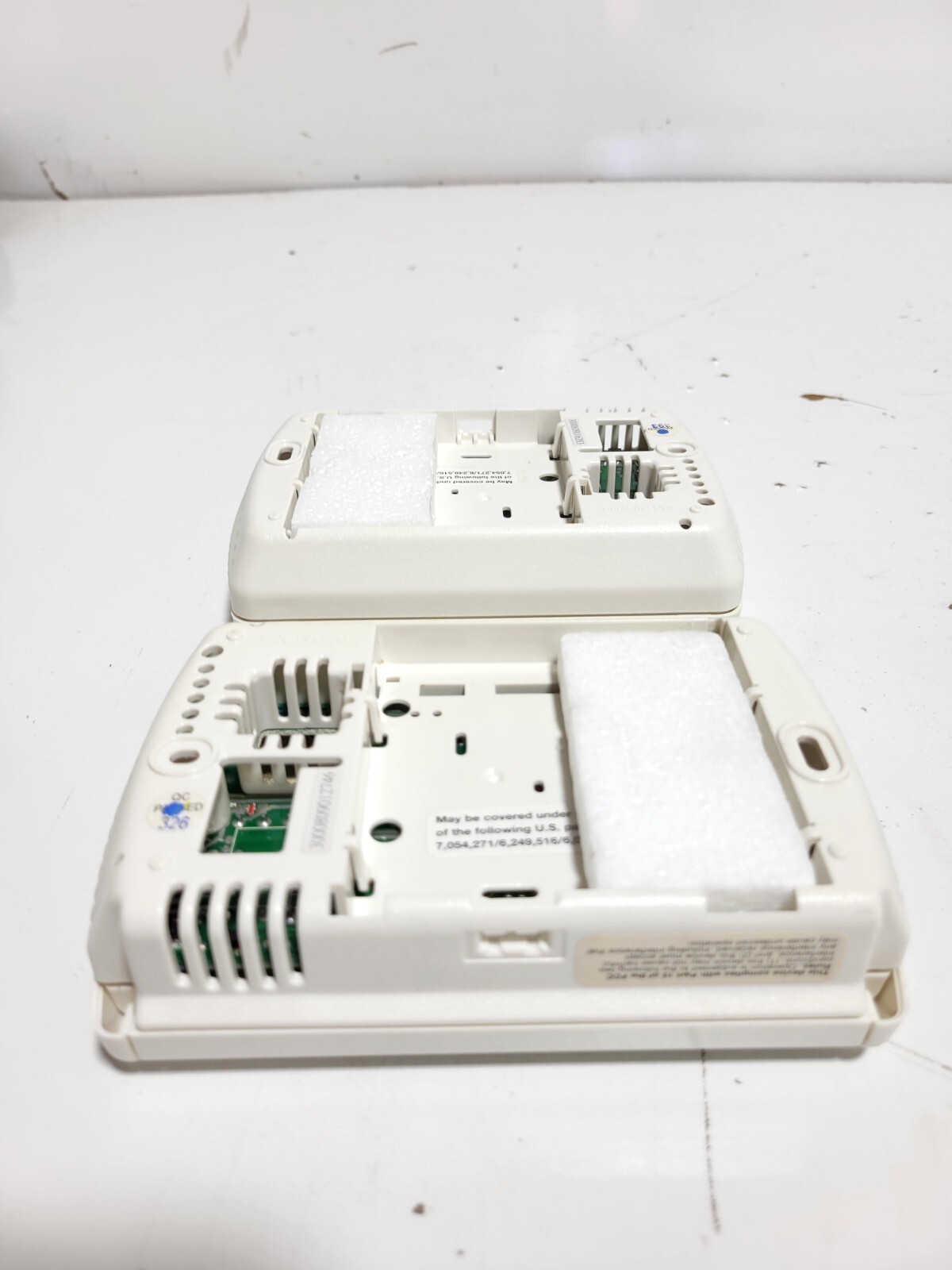 LOT OF 2 1F86344 White Rodgers Wall Thermostat Heat Cool Non
