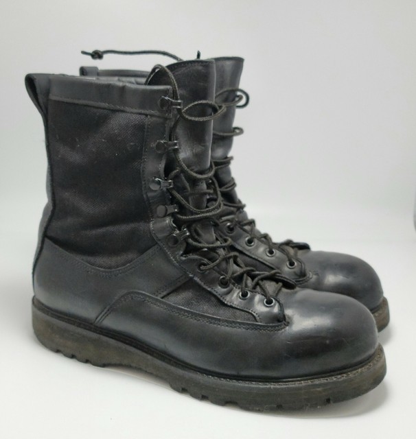 vibram combat boots black