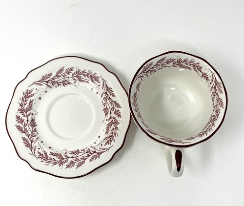 New England Toile Tabletops Unlimited Flat Cup/Mug and Saucer Burgundy CRAZING B - Picture 6 of 8