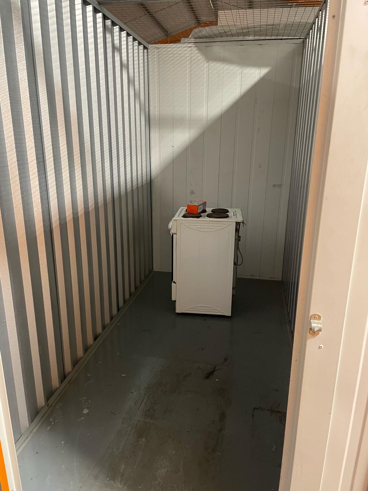 Abandoned Storage unit Leeds Roseville Road LS85DT Lot F391 eBay